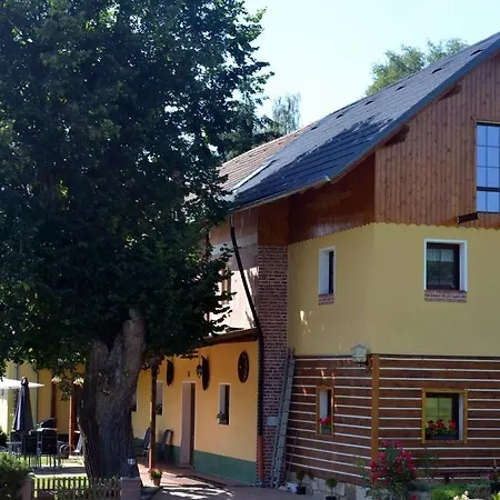 Farma Hrustinec * Děčín